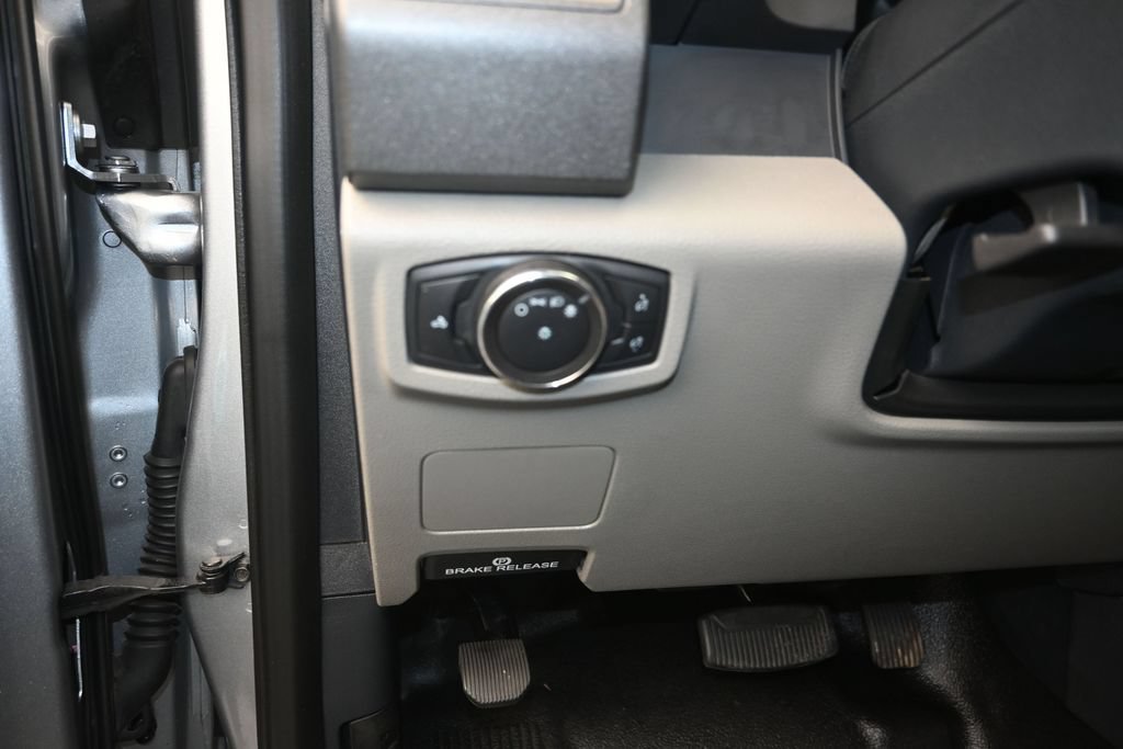 Used 2022 Ford F250 XL w/ STX Appearance Package AWD/4WD image 12