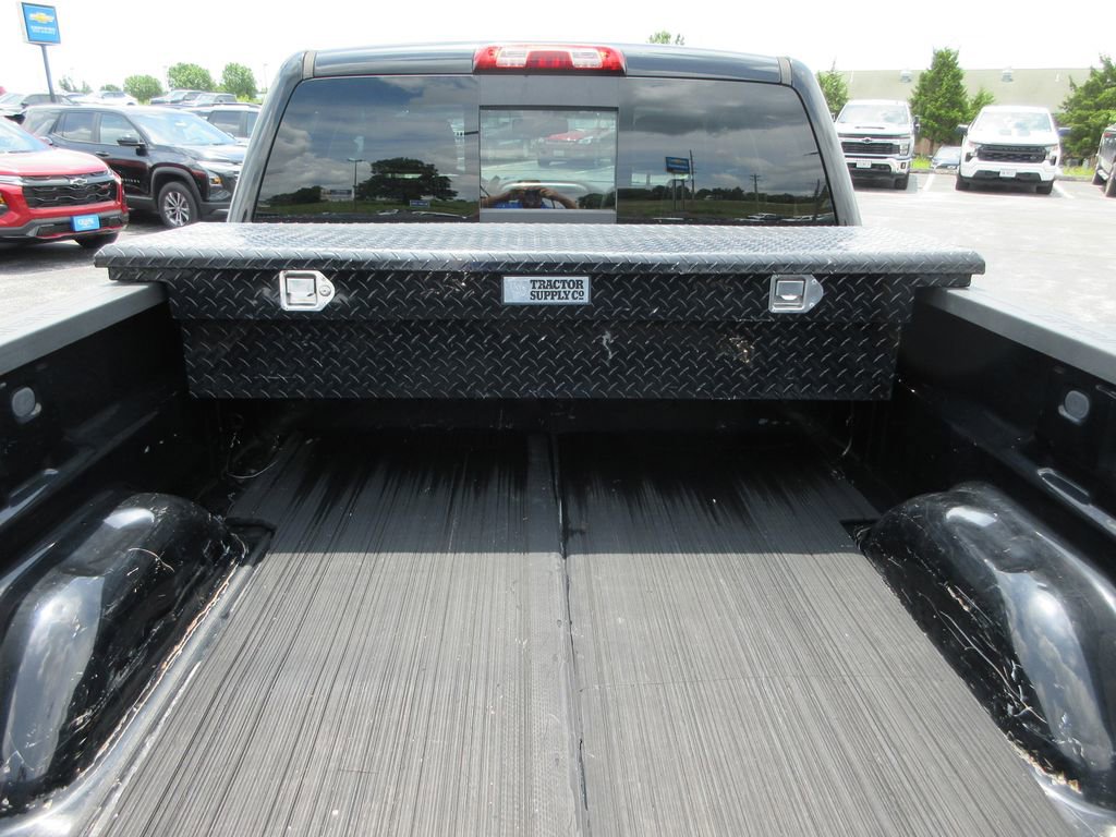 Used 2015 Chevrolet Silverado 1500 LTZ Z71 w/ LTZ Plus Package AWD/4WD image 13
