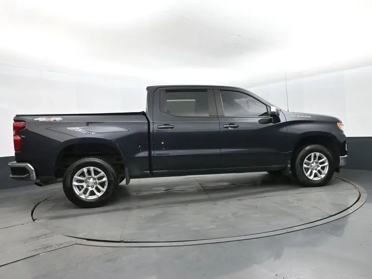 Used 2023 Chevrolet Silverado 1500 LT image 4