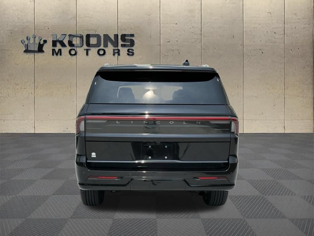 Certified 2025 Lincoln Navigator L Black Label AWD/4WD image 4