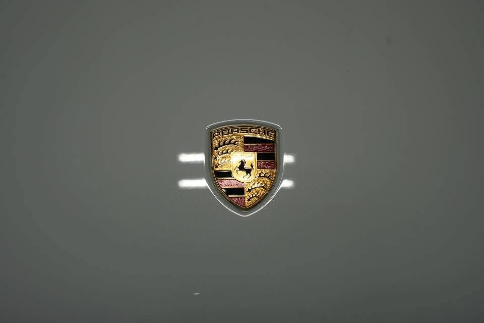 Certified 2025 Porsche Macan AWD/4WD image 29
