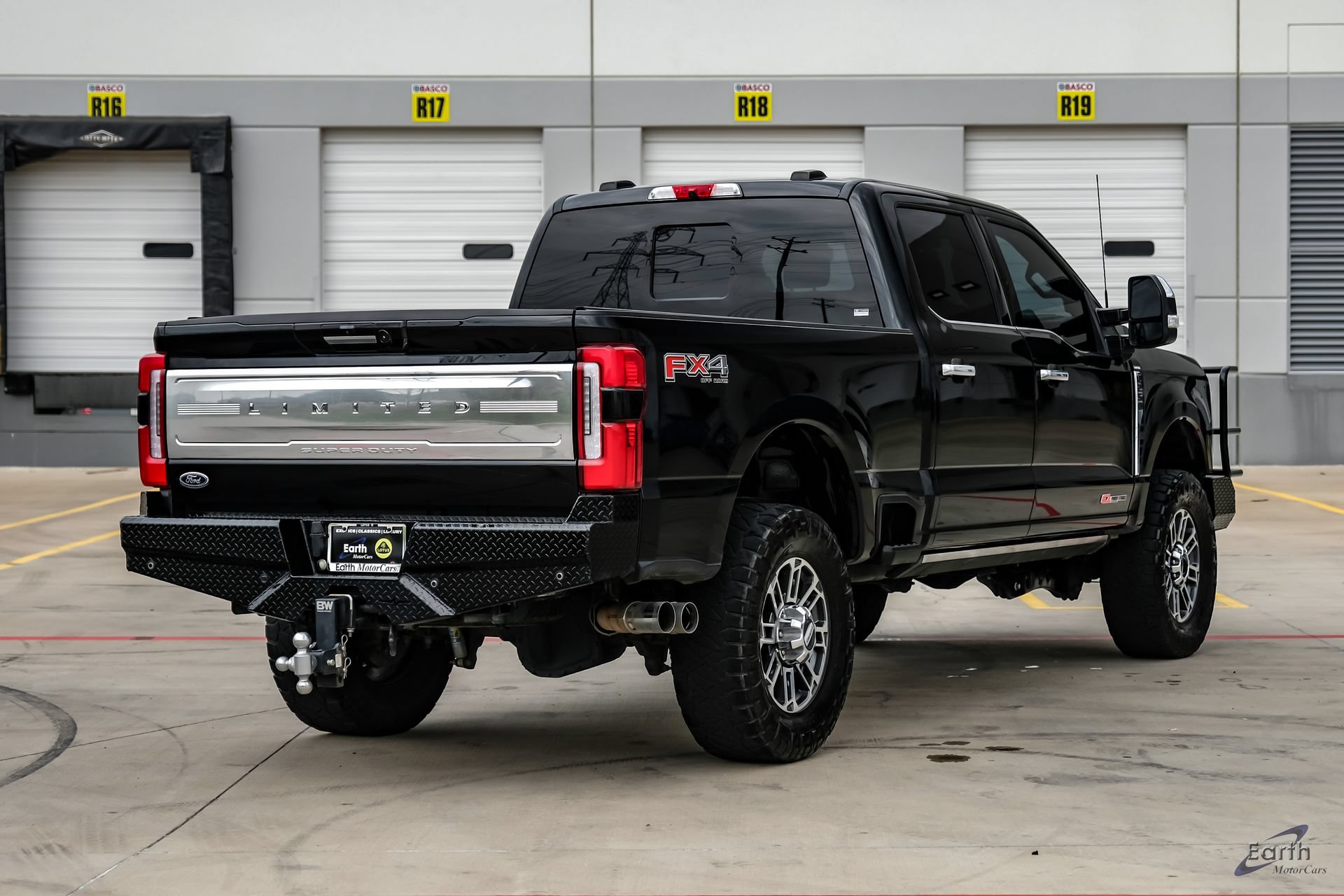 Used 2024 Ford F250 Limited w/ FX4 Off-Road Package AWD/4WD image 18