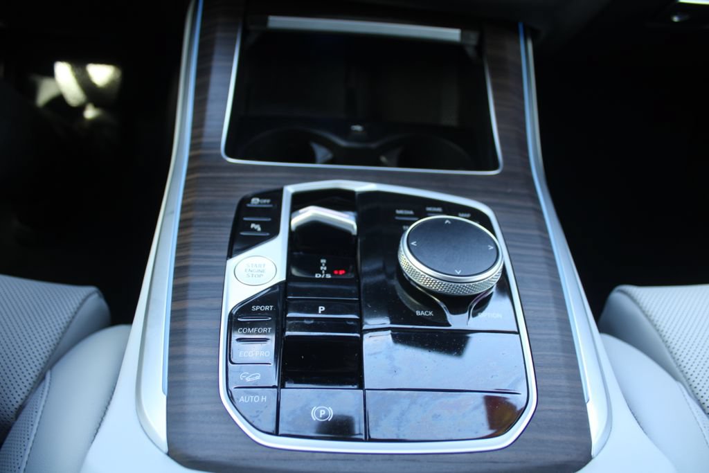 Used 2025 BMW X5 xDrive40i AWD/4WD image 41