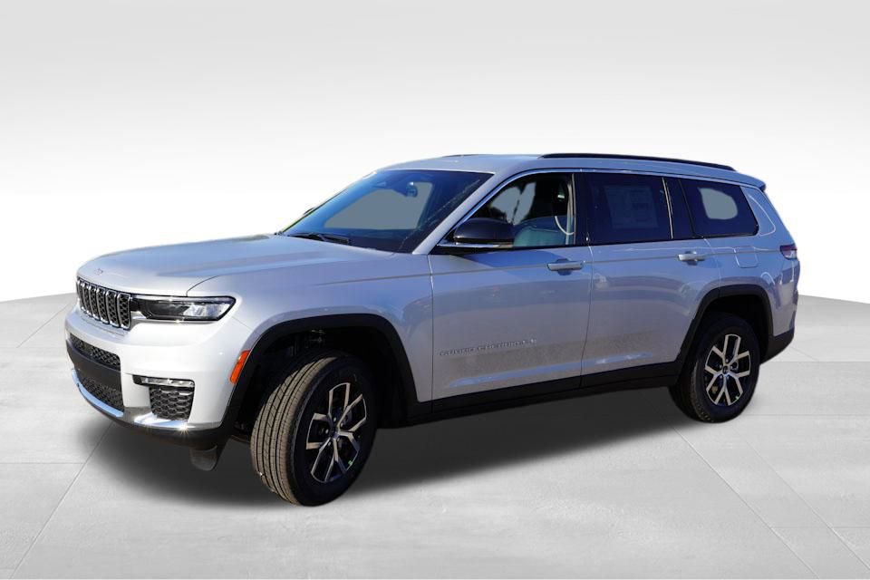 New 2025 Jeep Grand Cherokee L Limited w/ Trailer Tow Package image 7