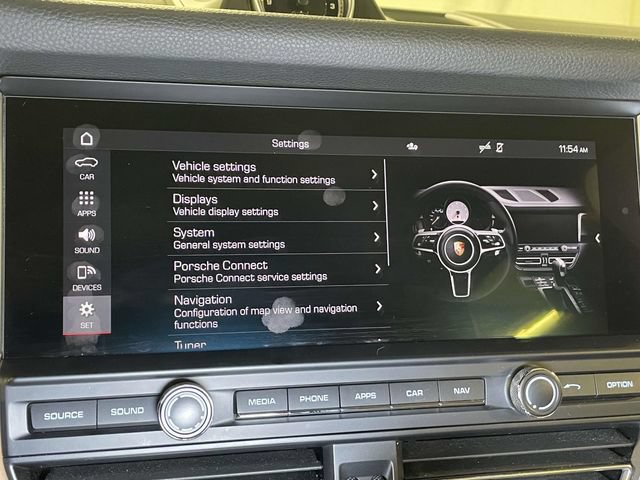 Certified 2020 Porsche Macan AWD/4WD image 35