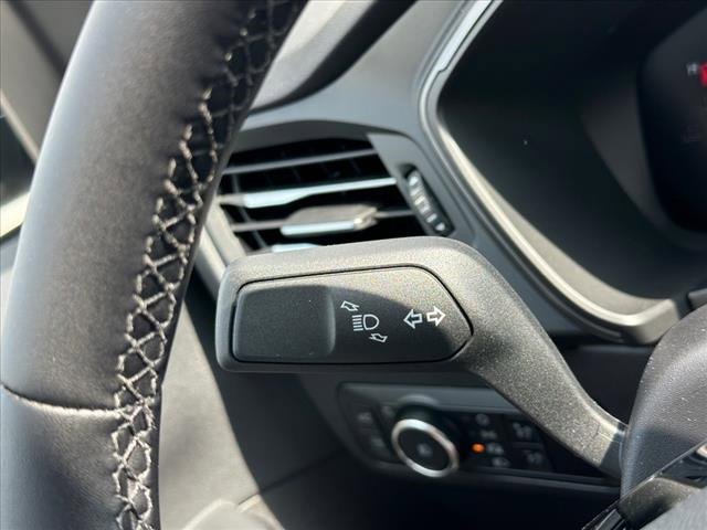 Used 2024 Ford Escape SE image 18