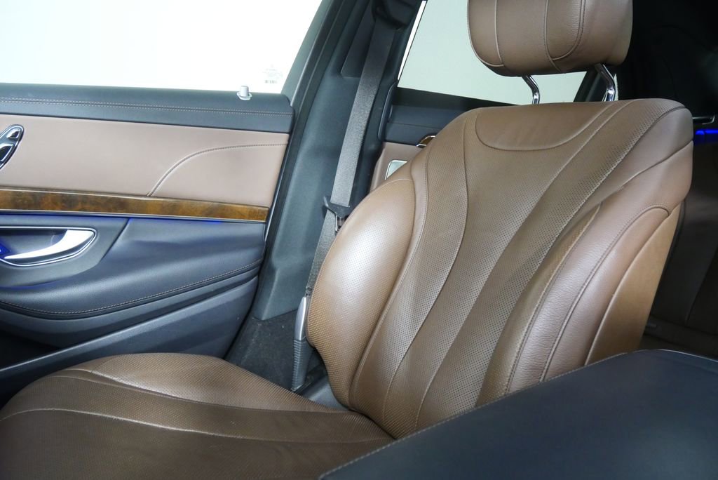 Used 2017 Mercedes-Benz S 550 4MATIC Sedan image 22