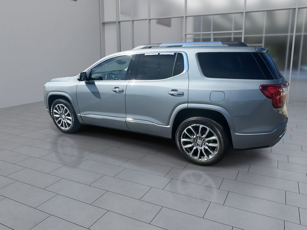 Used 2023 GMC Acadia Denali w/ Denali Ultimate Package AWD/4WD image 7