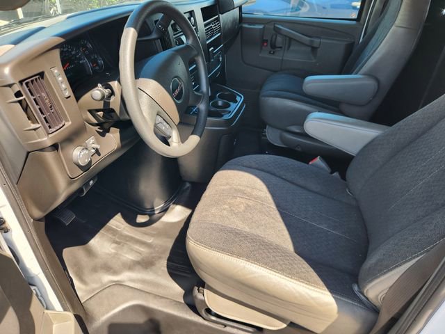 Used 2024 GMC Savana 2500 w/ Driver Convenience Package image 10