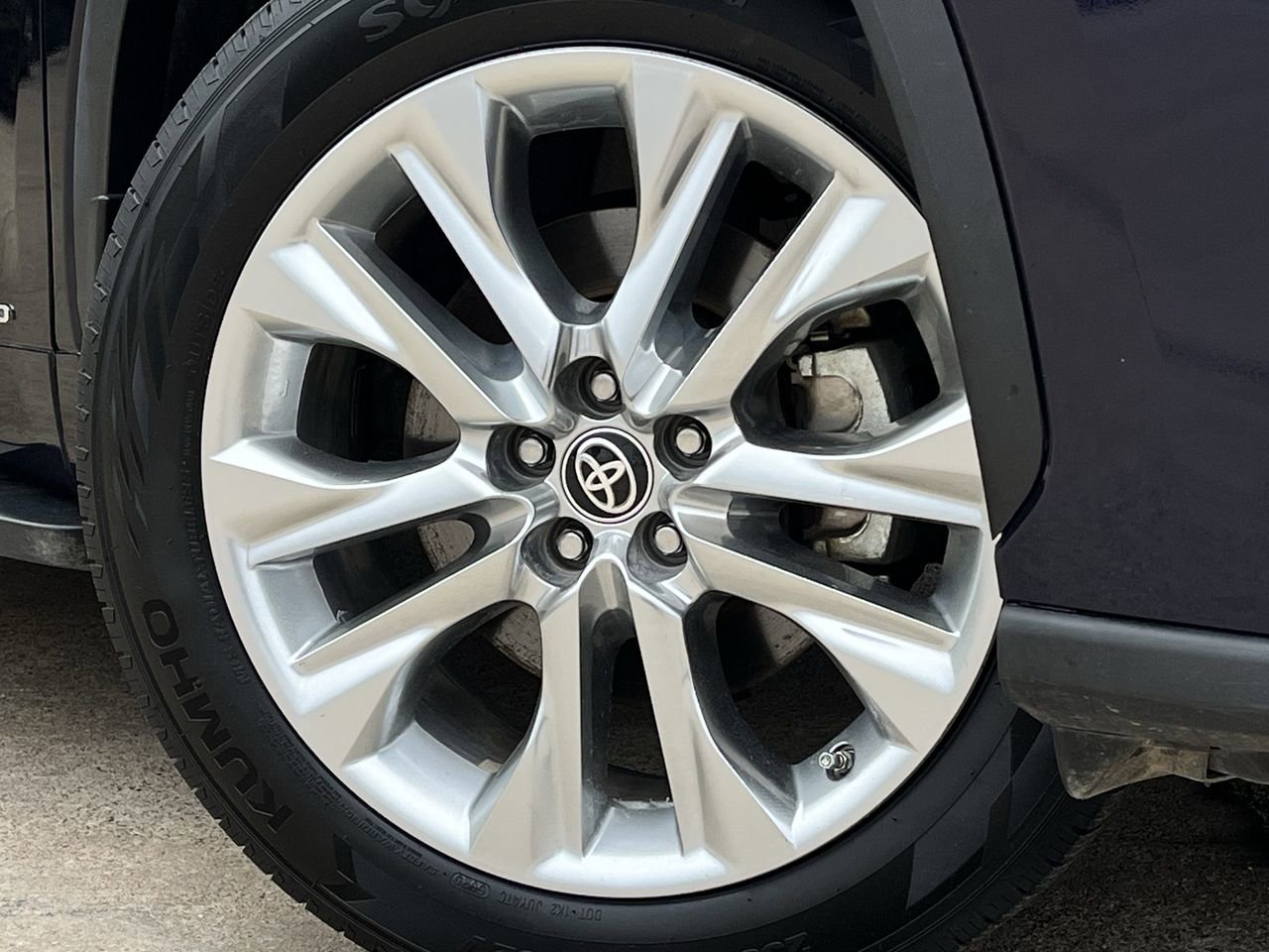 Used 2021 Toyota Highlander Limited image 31