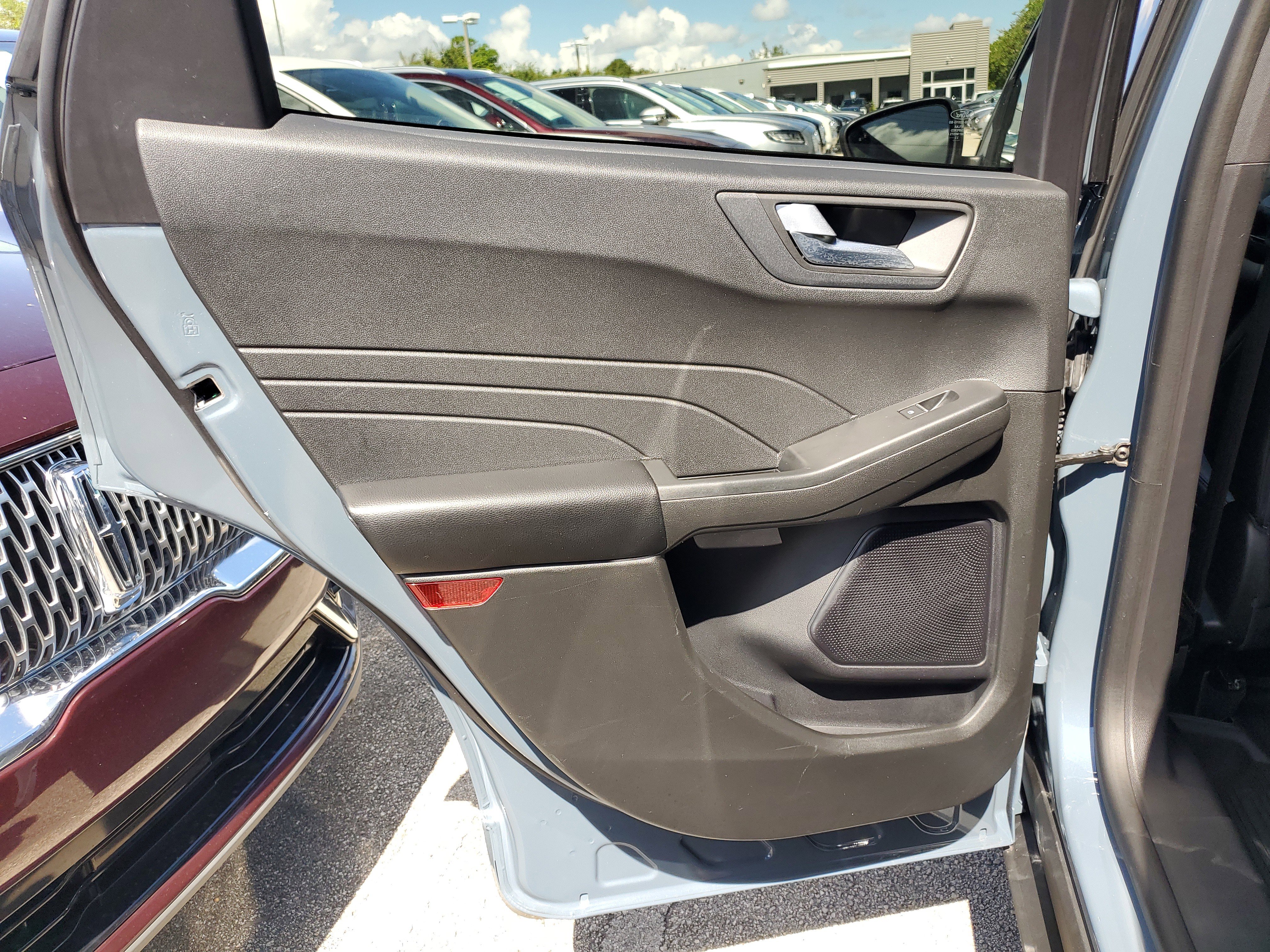 Used 2023 Ford Escape ST-Line w/ Equipment Group 301A image 12