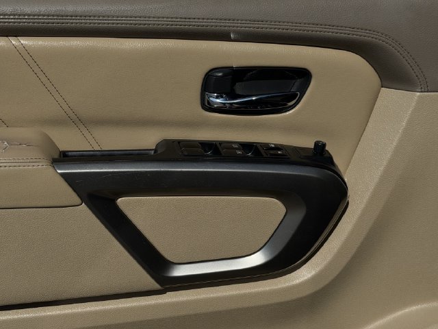 Used 2015 Nissan Armada SV RWD image 21