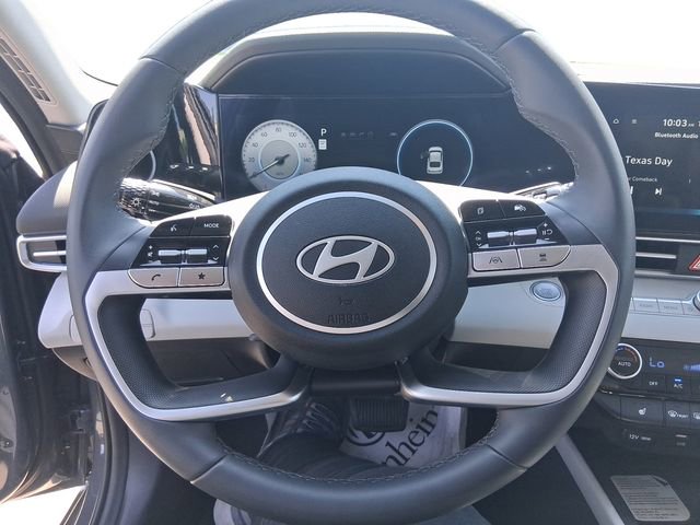 Used 2026 Hyundai Elantra Limited FWD image 13