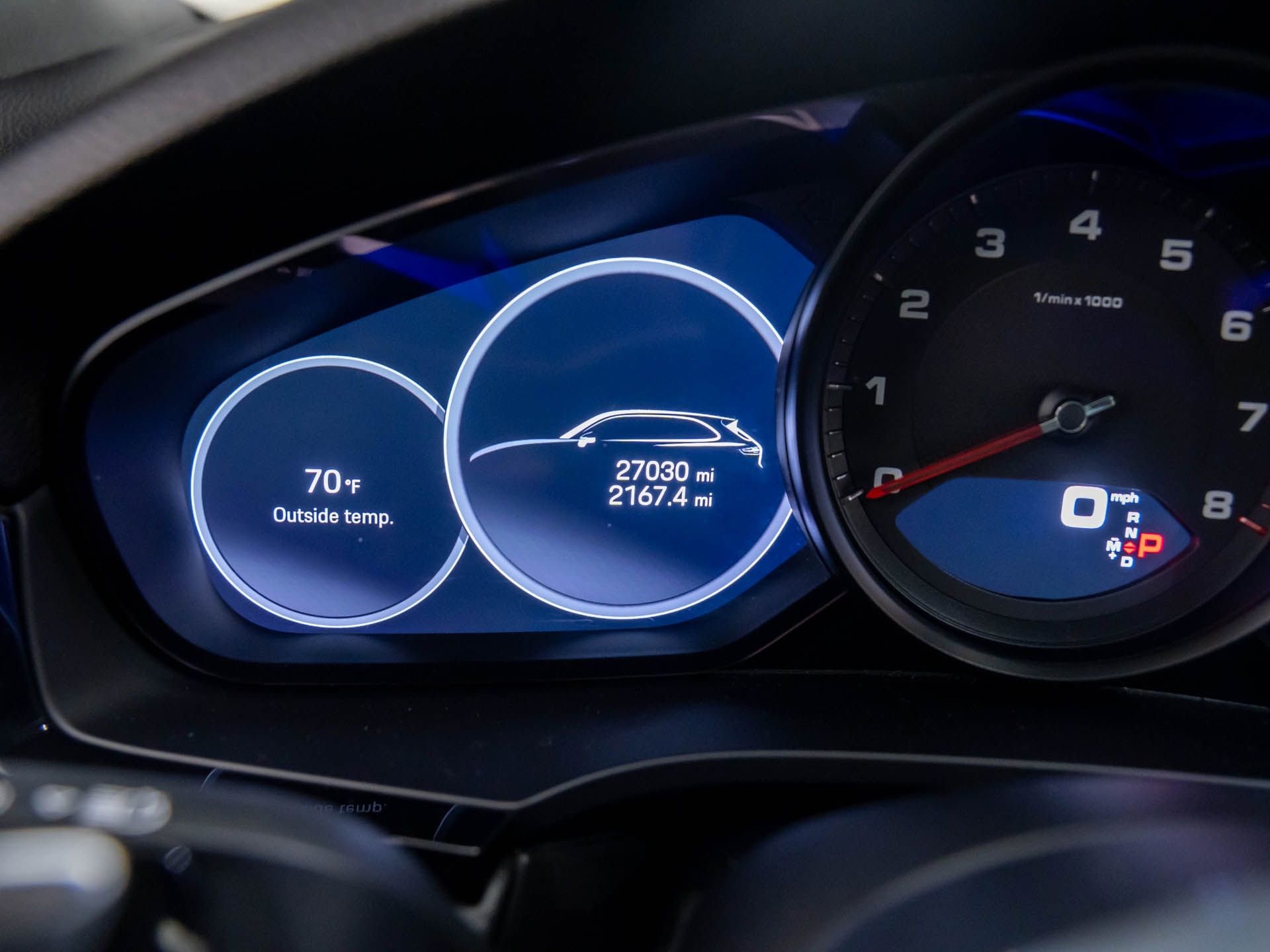 Certified 2023 Porsche Cayenne Platinum Edition image 21