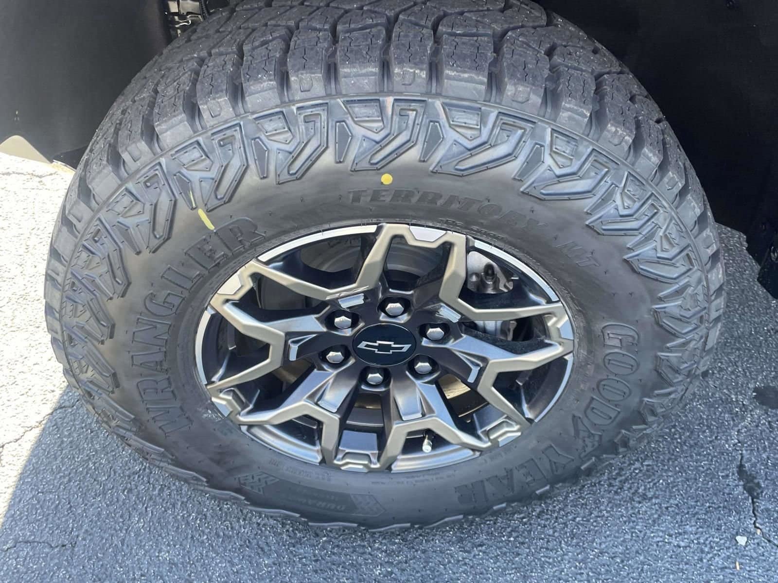 New 2026 Chevrolet Colorado ZR2 AWD/4WD image 7