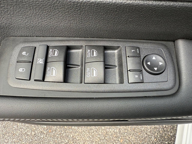 New 2026 Chrysler Pacifica Select image 14