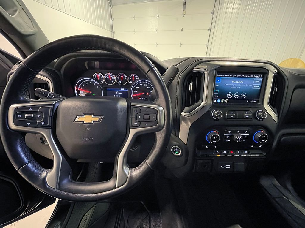 Used 2021 Chevrolet Silverado 1500 LT image 35