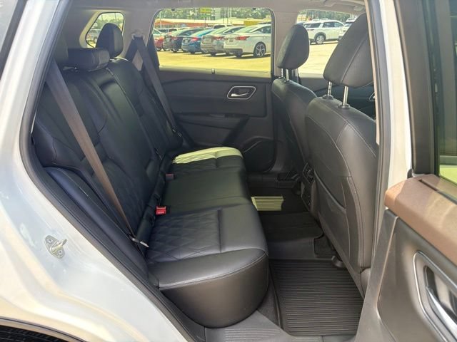 Used 2023 Nissan Rogue Platinum w/ Platinum Premium Package FWD image 14