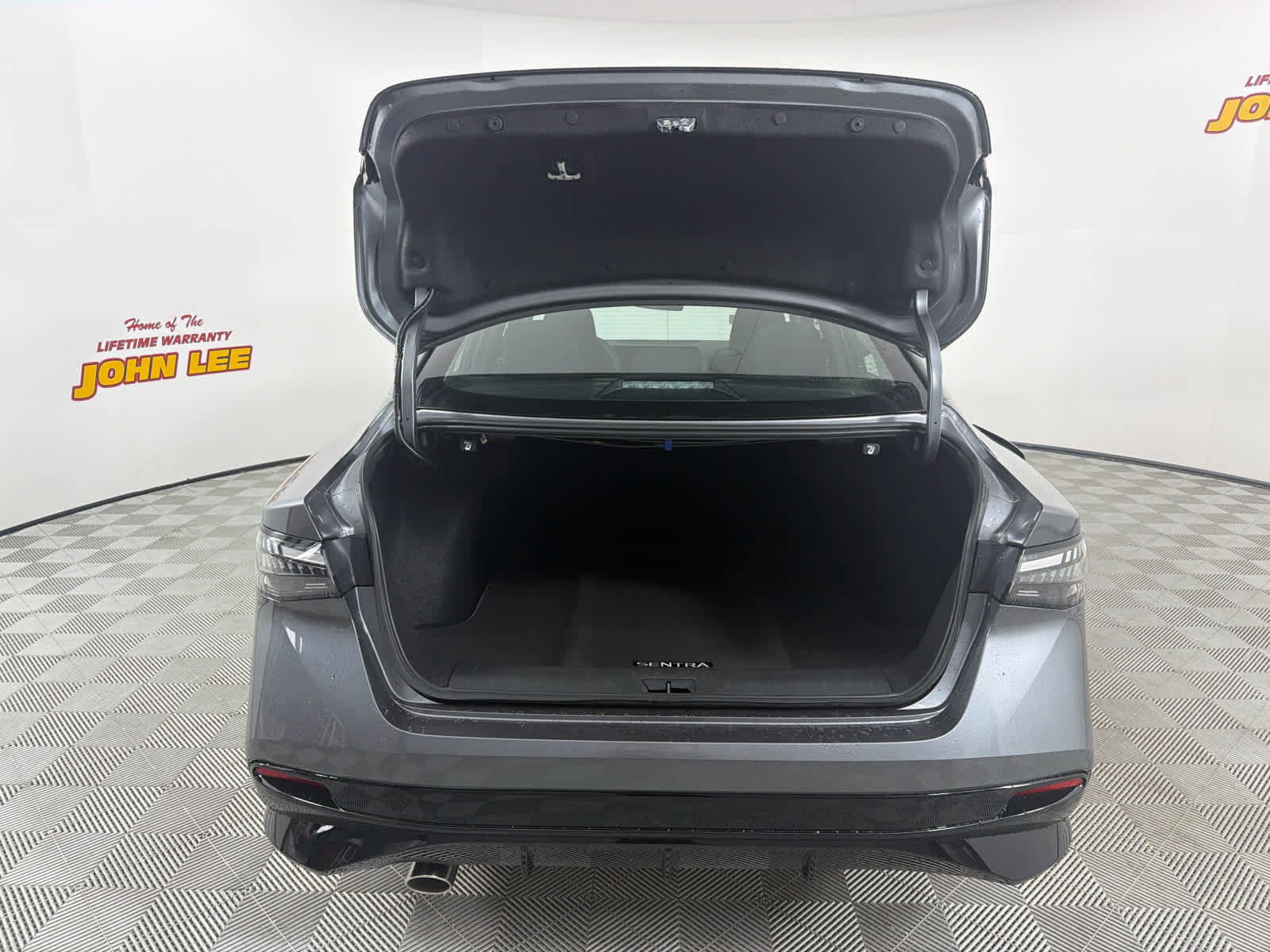 New 2026 Nissan Sentra SR w/ Floor Mat Package image 5