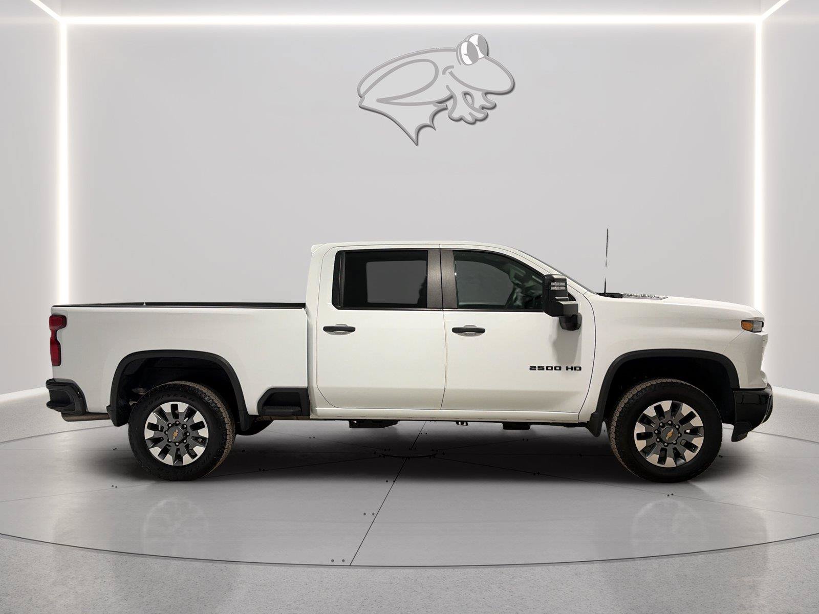 Used 2025 Chevrolet Silverado 2500 Custom w/ Custom Value Package AWD/4WD image 6