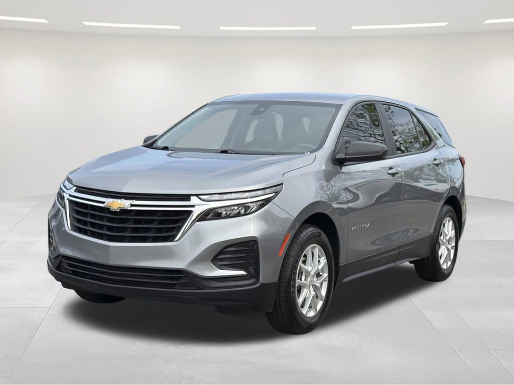 Used 2023 Chevrolet Equinox LS image 1