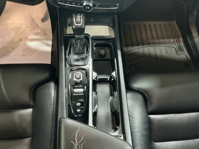 Used 2020 Volvo XC60 T6 Inscription AWD/4WD image 12