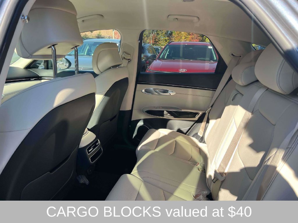 New 2027 Genesis GV70 2.5T AWD/4WD image 7