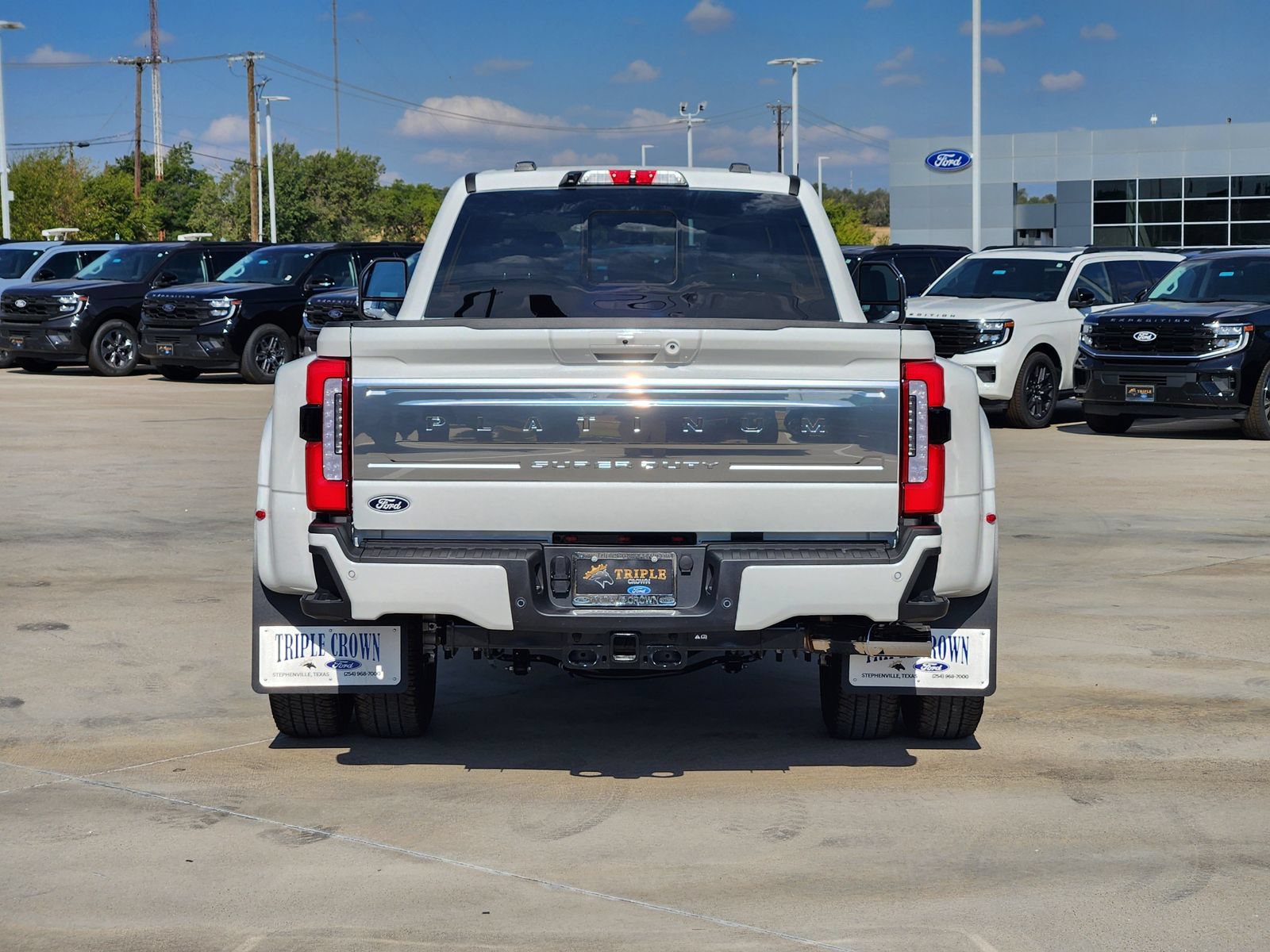 New 2027 Ford F350 Platinum w/ Platinum Plus Package AWD/4WD image 8