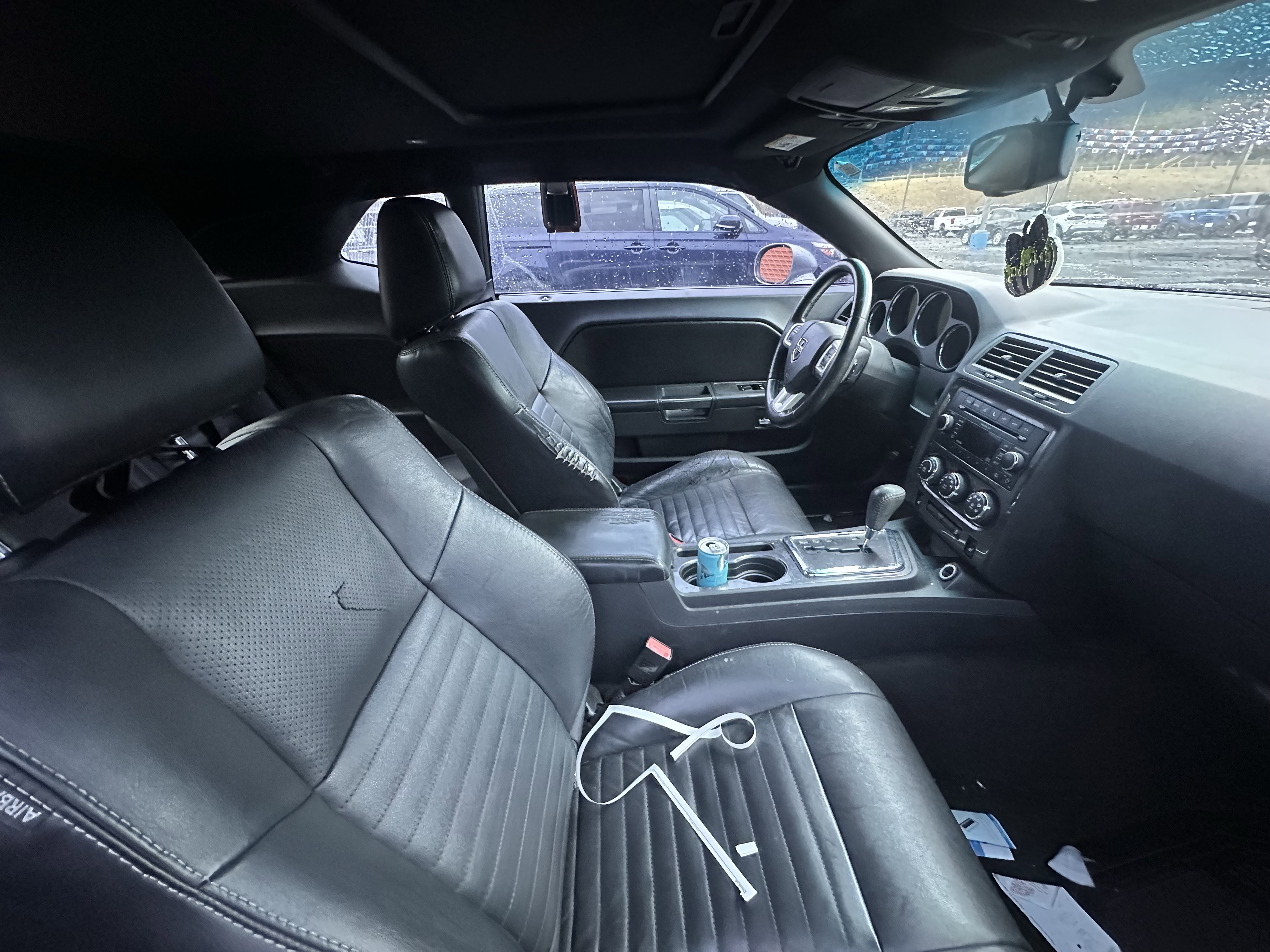 Used 2011 Dodge Challenger SE image 10