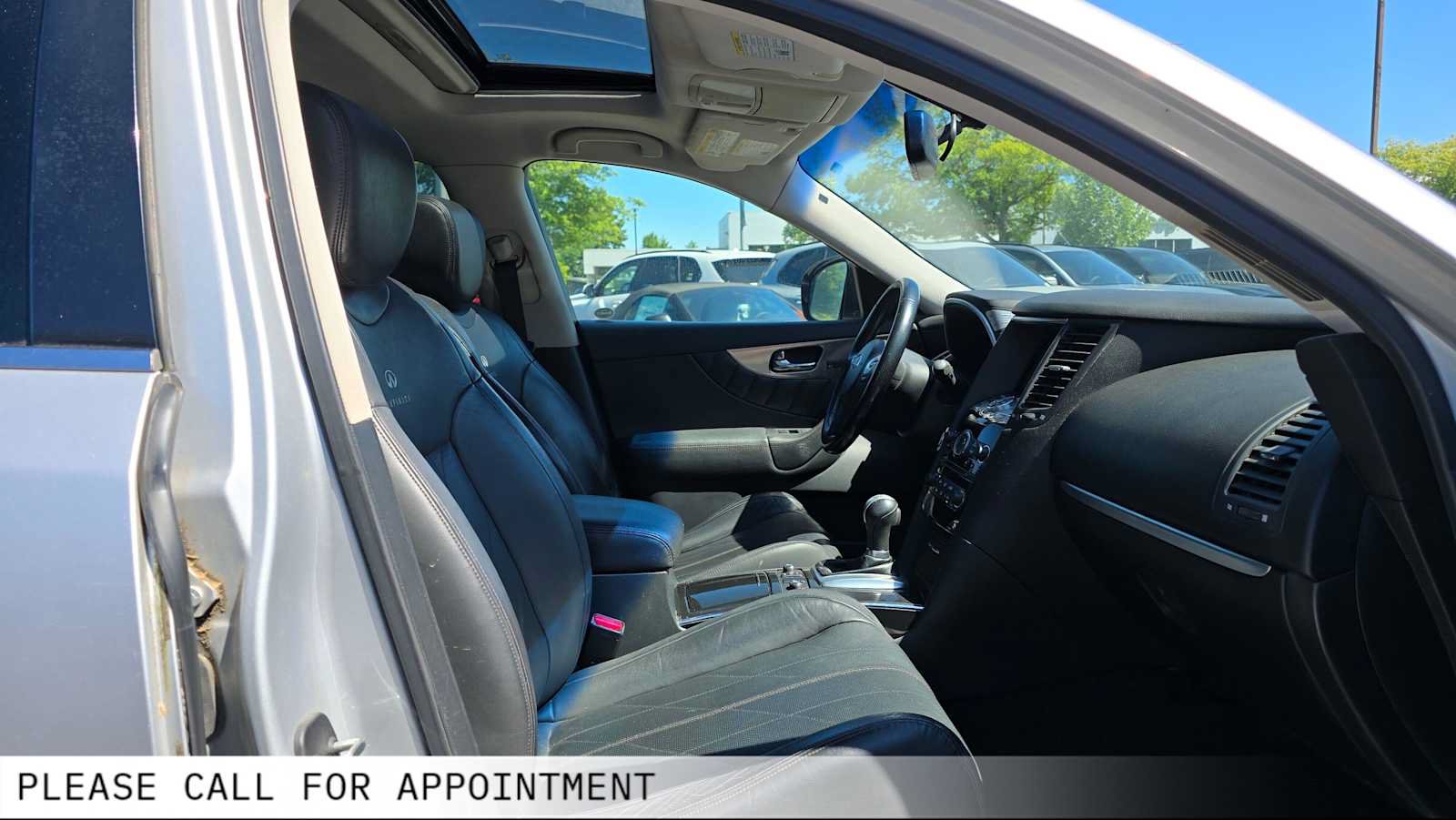 Used 2010 INFINITI FX35 AWD w/ Premium Pkg image 10