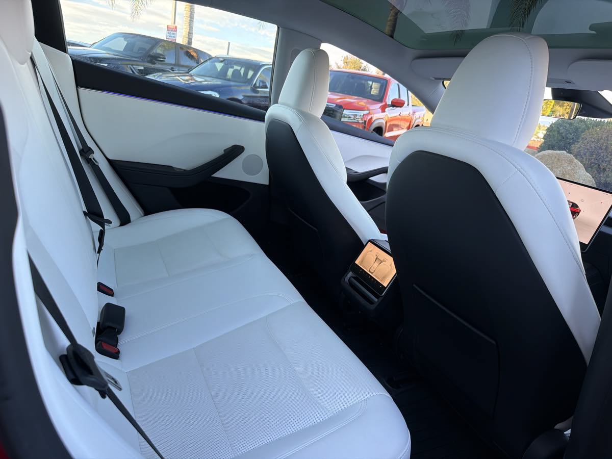 Used 2024 Tesla Model 3 Long Range RWD image 15