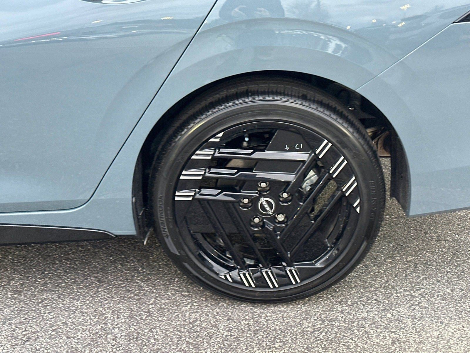 New 2026 Nissan Sentra SR w/ Floor Mat Package FWD image 19