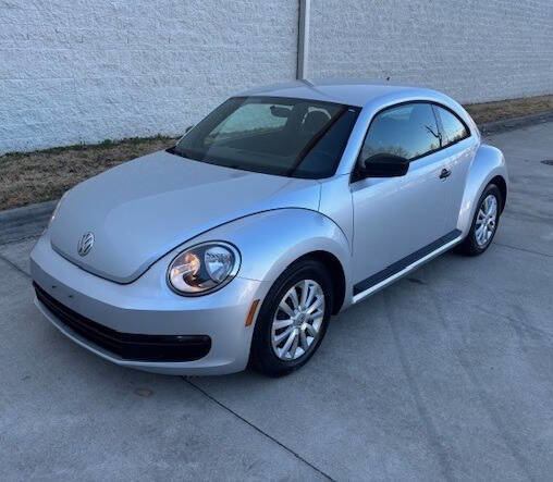 Used 2012 Volkswagen Beetle 2.5 image 2