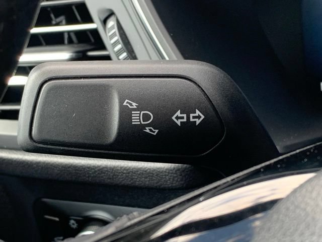 Certified 2025 Ford Escape Platinum AWD/4WD image 26