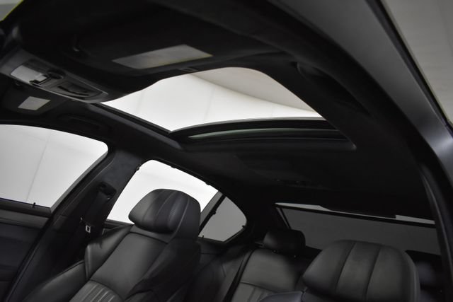 Used 2013 BMW M5 RWD image 45