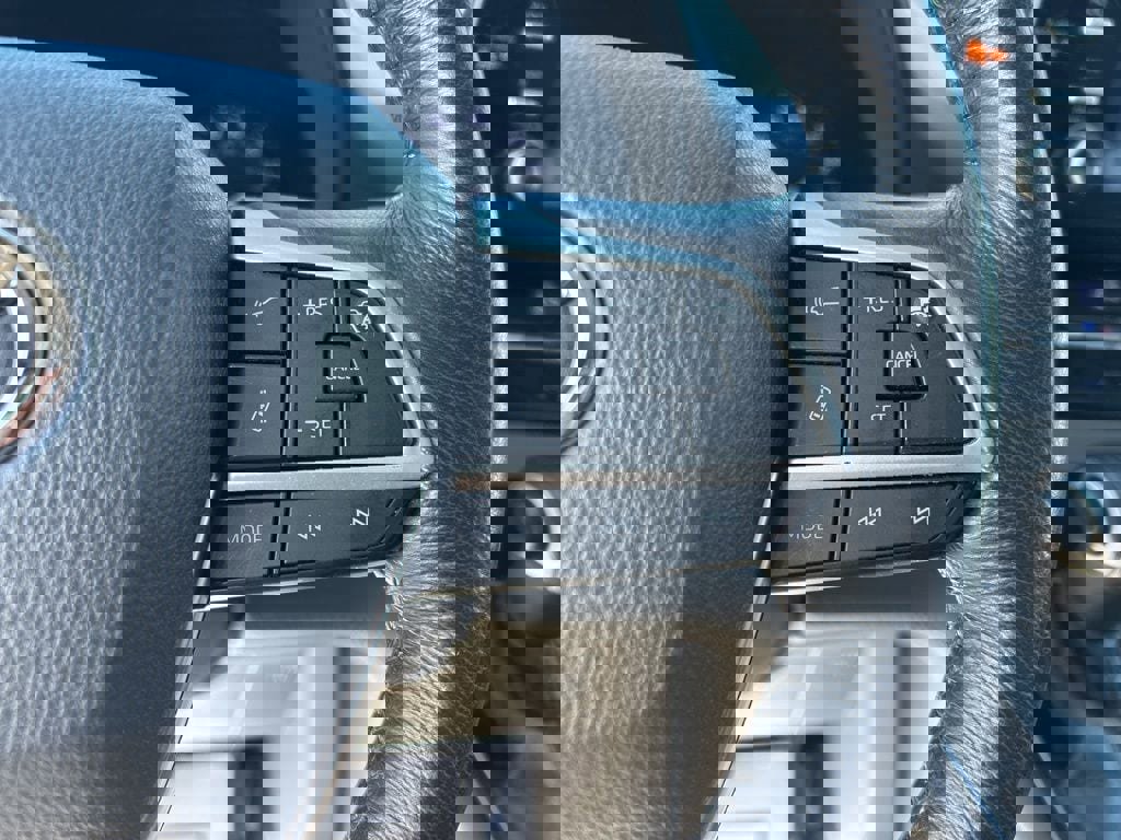 Used 2021 Toyota Sienna XLE image 9