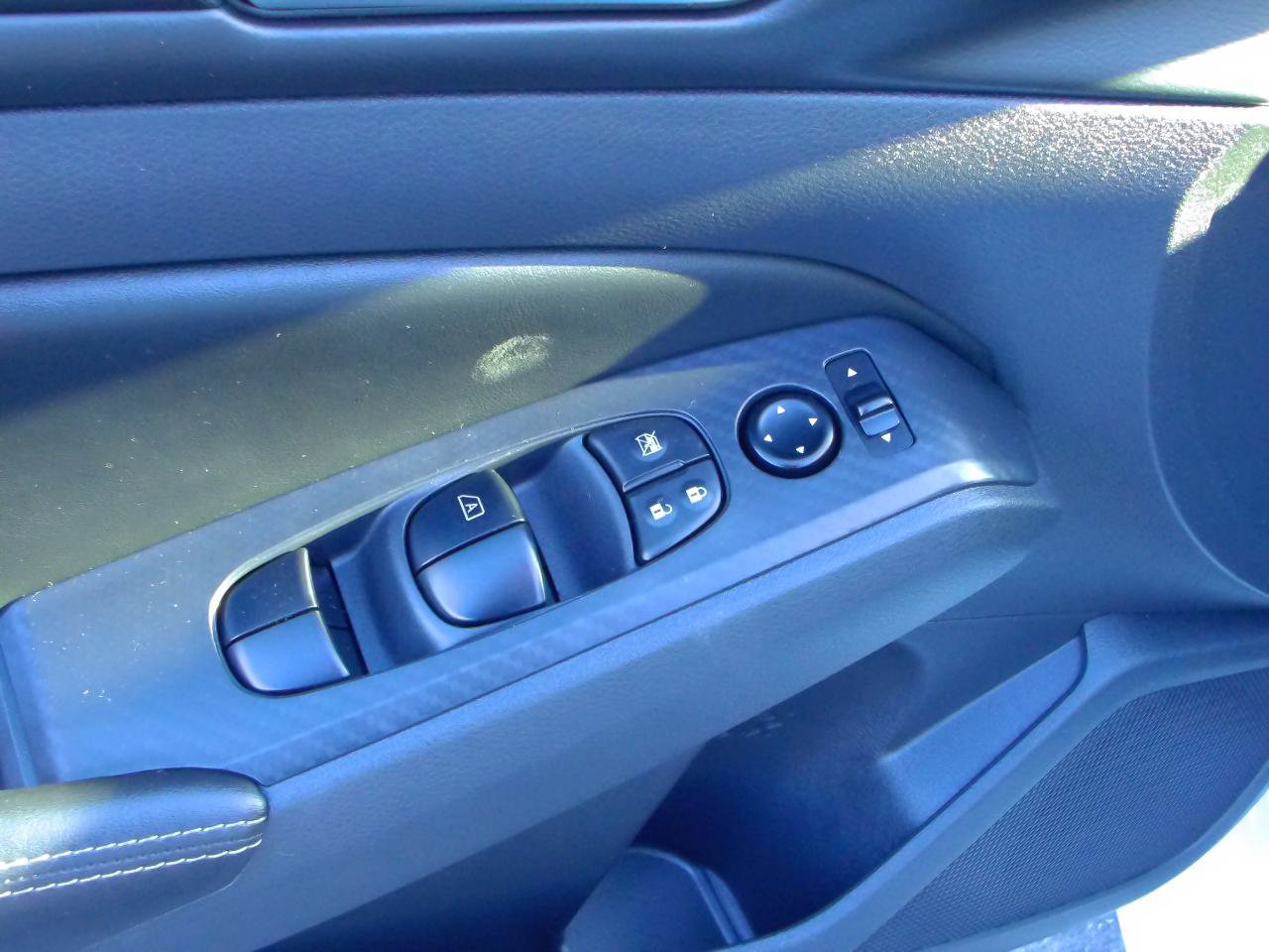 Used 2024 Nissan Altima 2.5 SV image 12