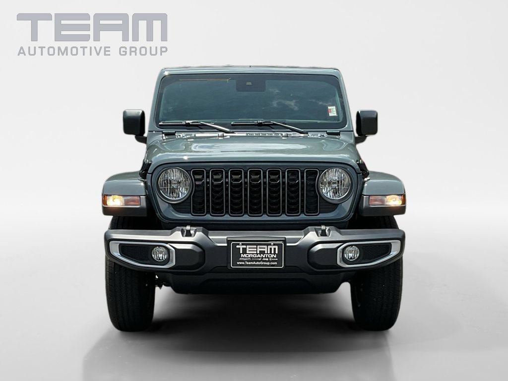 New 2025 Jeep Gladiator Sport AWD/4WD image 2