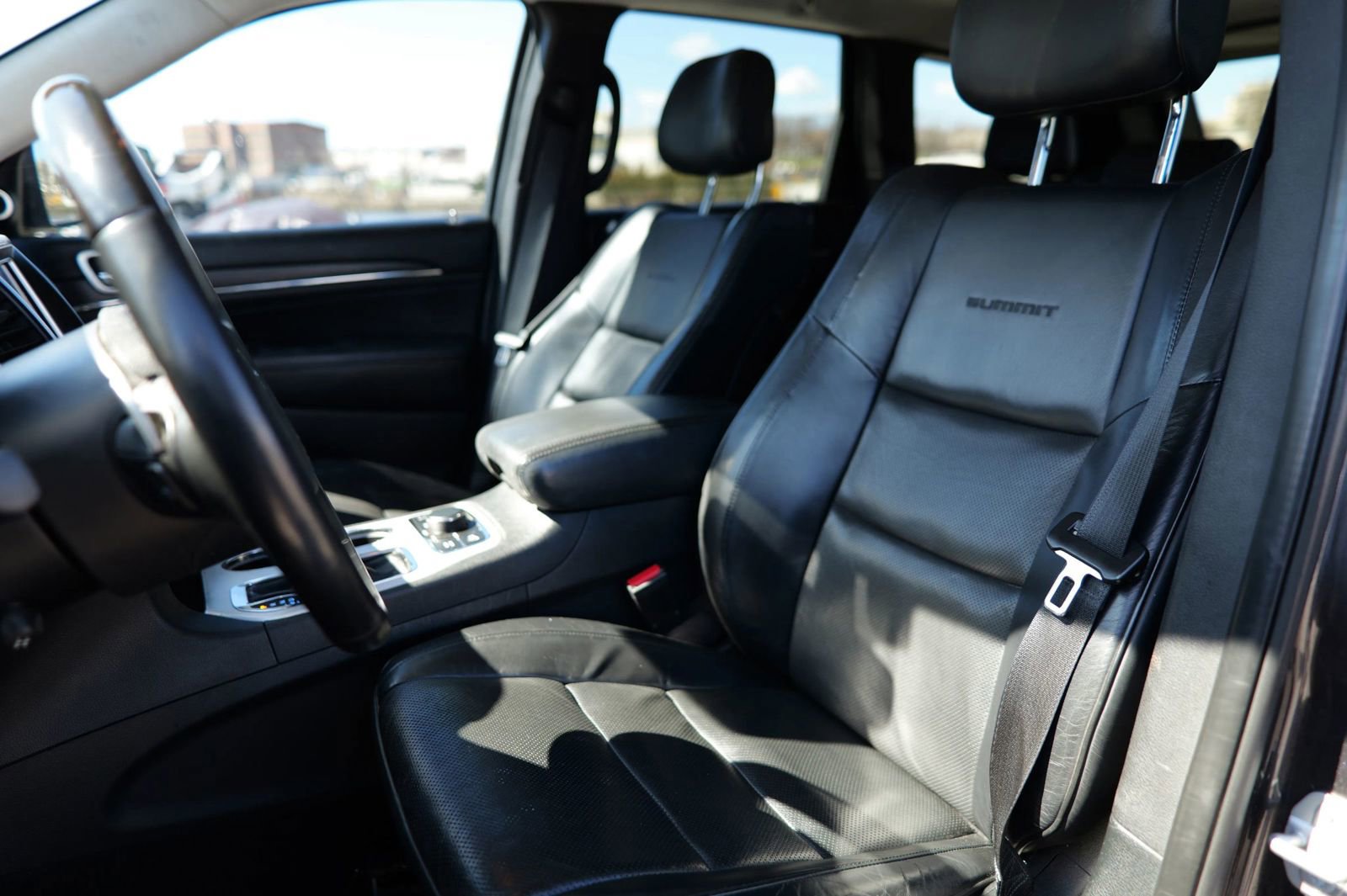 Used 2018 Jeep Grand Cherokee Summit image 18