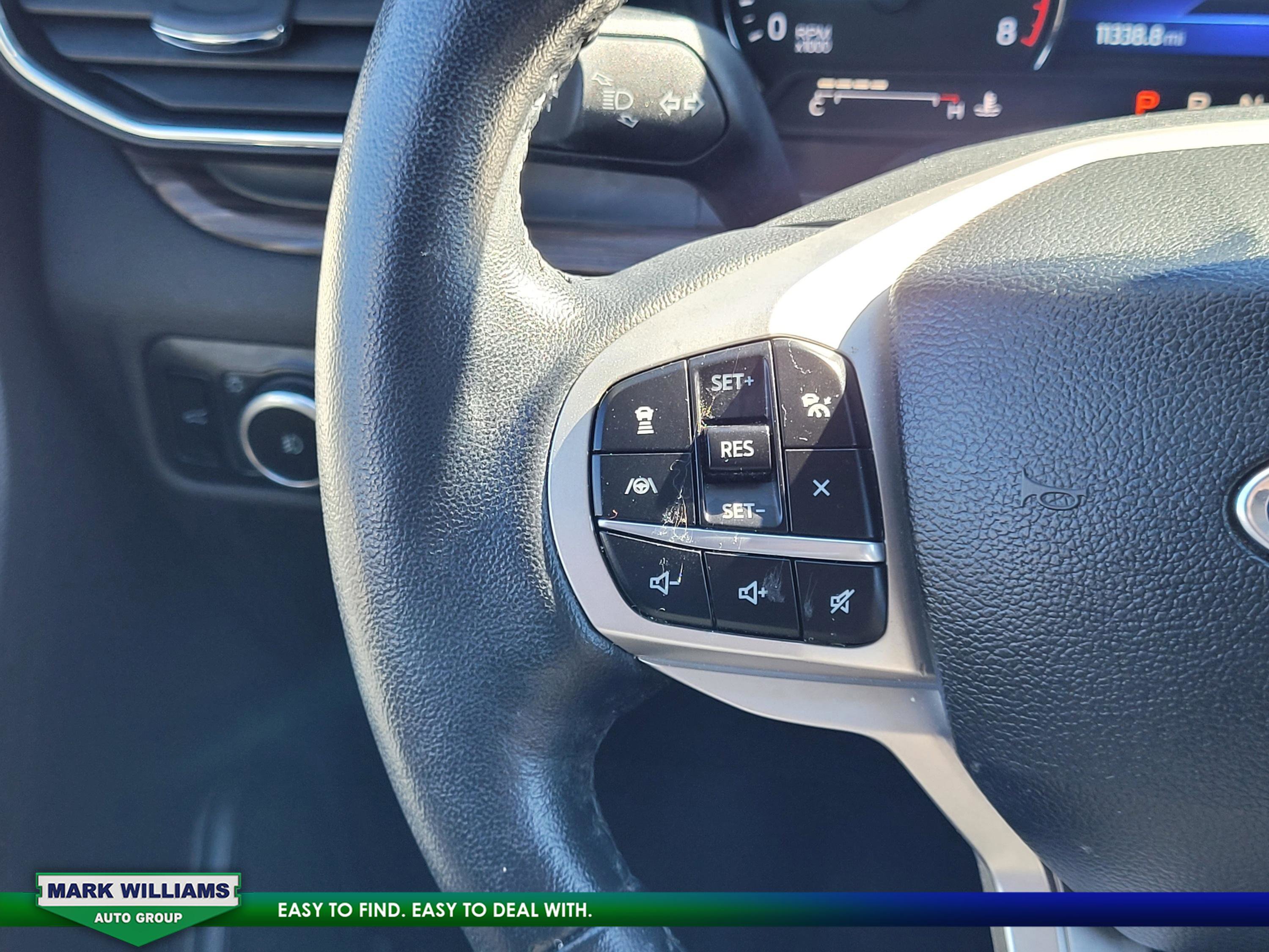 Used 2023 Ford Explorer Limited w/ Limited Technology Package image 14