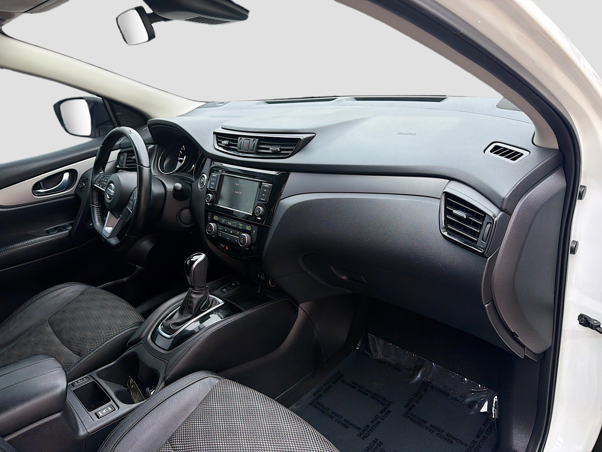 Used 2020 Nissan Rogue Sport SV w/ Technology Package image 32