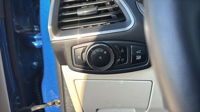 Certified 2023 Ford Edge Titanium w/ Equipment Group 301A image 15