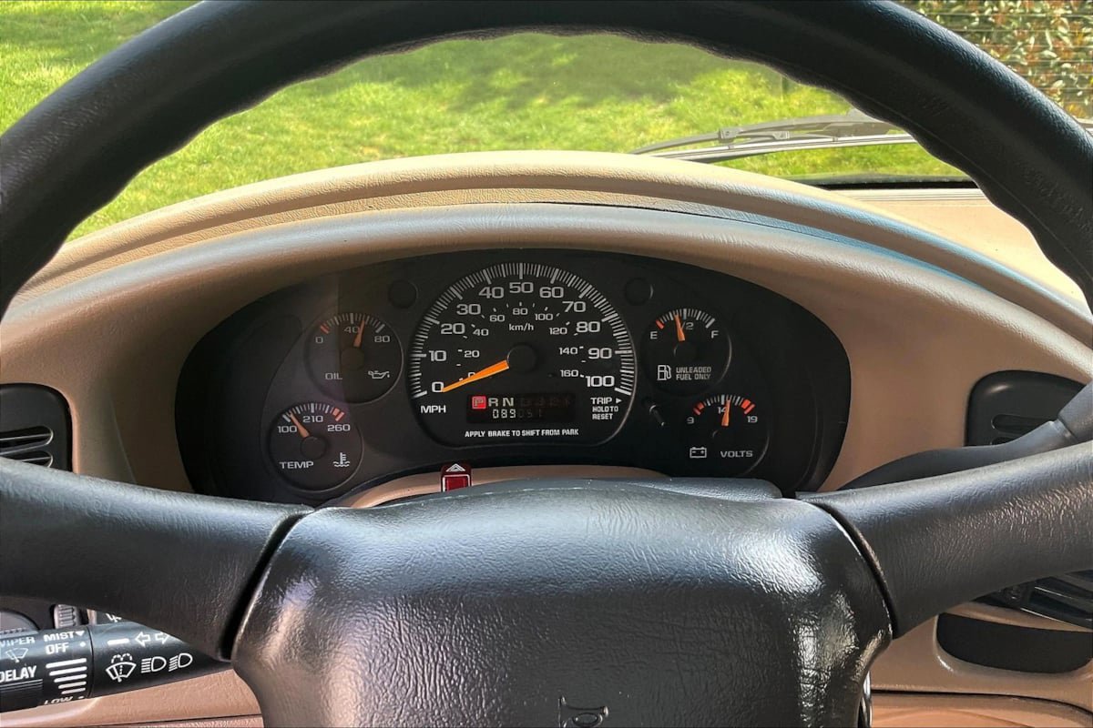 Used 2000 Chevrolet Astro Passenger RWD image 12