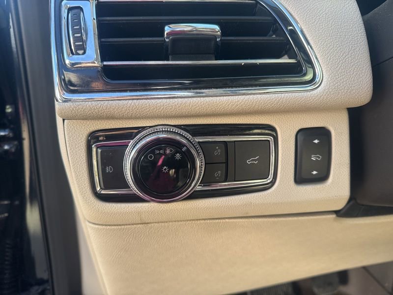 Used 2021 Lincoln Navigator Reserve w/ Luxury Package image 31