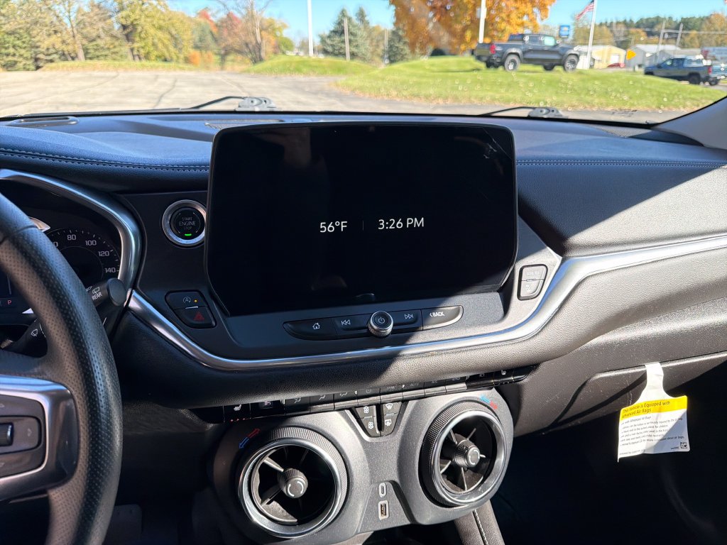 Used 2025 Chevrolet Blazer LT AWD/4WD image 18