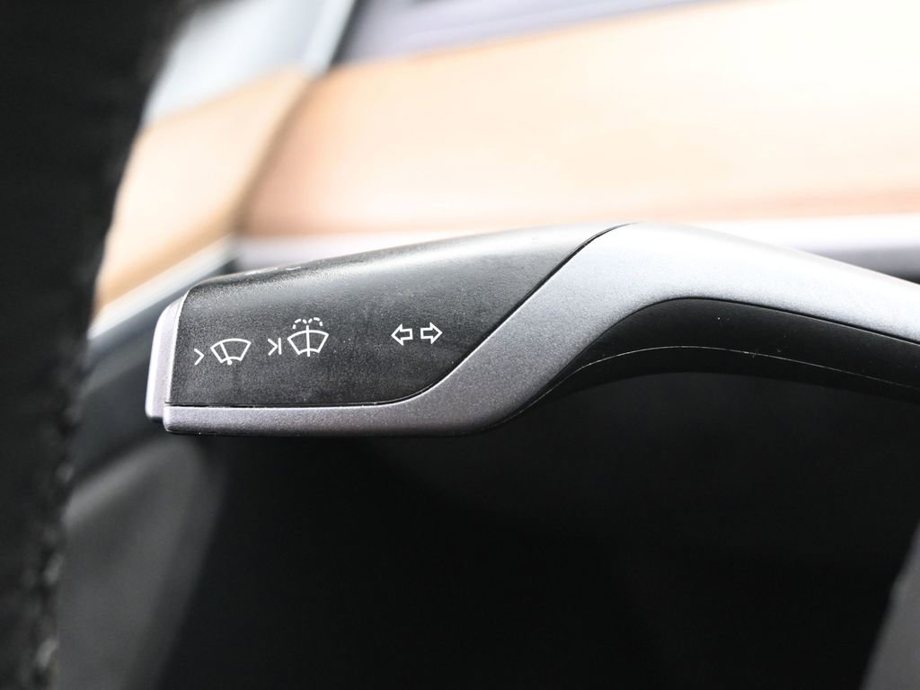 Used 2021 Tesla Model 3 Standard Range Plus image 21