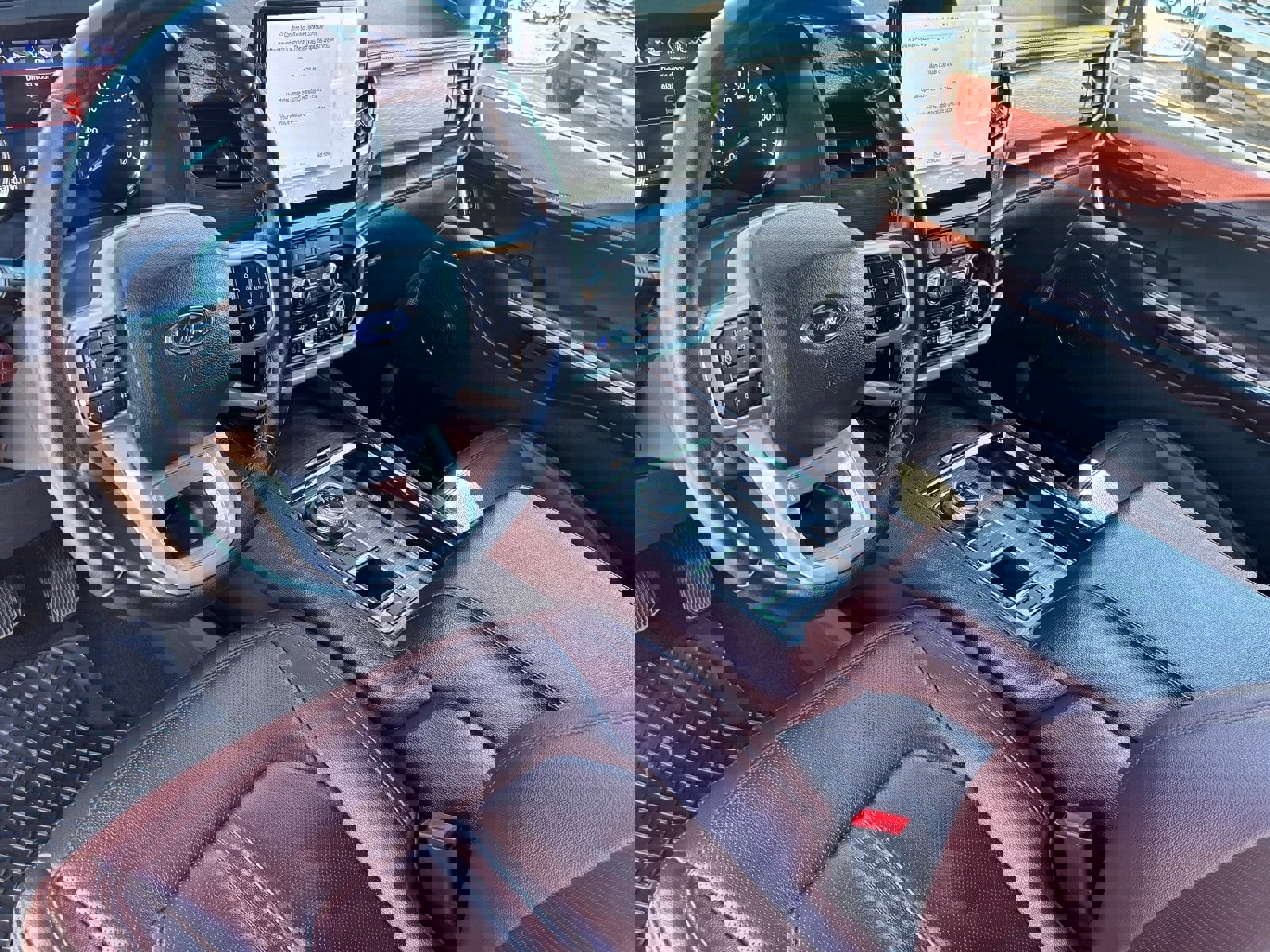 Used 2024 Ford Expedition Limited image 17