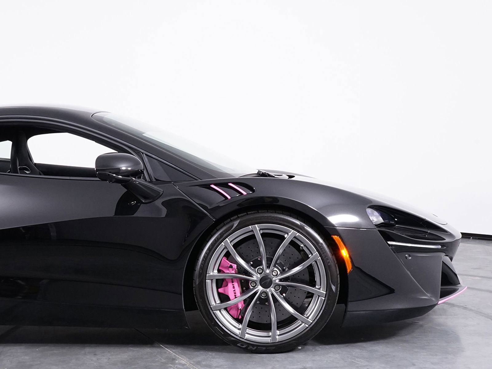 New 2026 McLaren Artura image 24