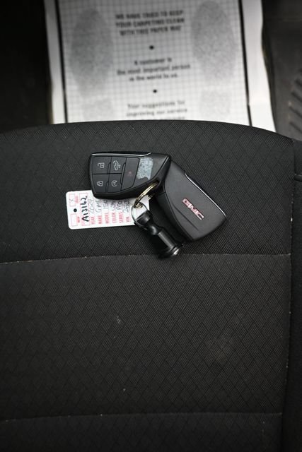 Used 2024 GMC Sierra 1500 Pro w/ Graphite Edition AWD/4WD image 9