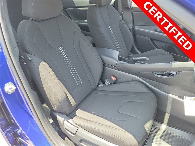 Used 2025 Hyundai Elantra Sport image 14